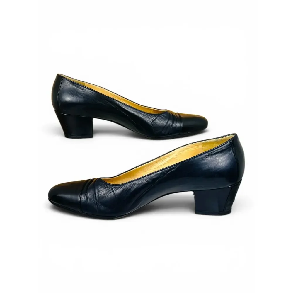 Chanel 1998 Two Tone Spectator Cap Toe Pumps Dark Navy Black Leather Heels 36